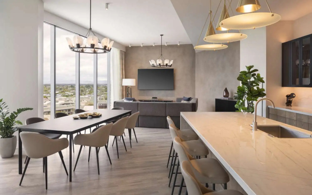 2 Bedrooms Suite with mountain view