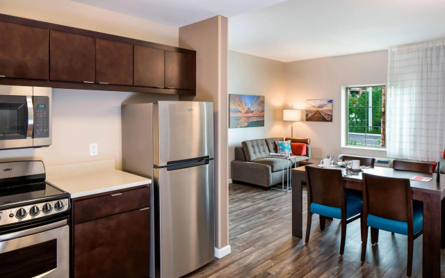 2 Bedrooms Suite