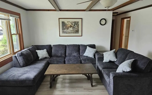 3 Bedrooms Cottage