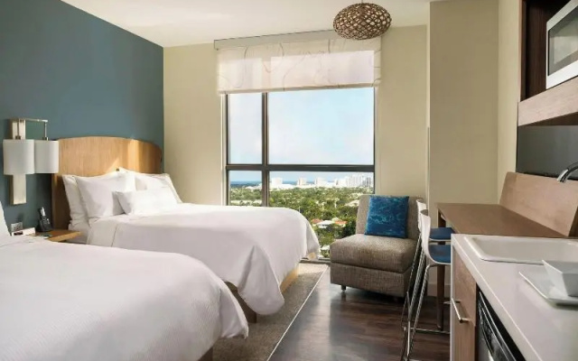 Standard Quadruple room with view