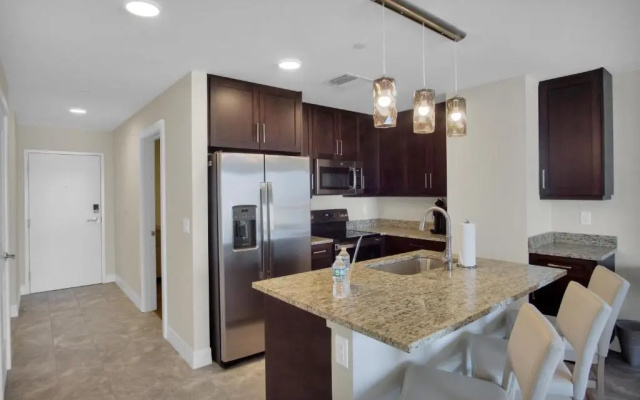 2 Bedrooms Standard Suite with bay view