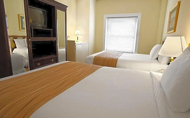 1 Bedroom Quadruple Suite
