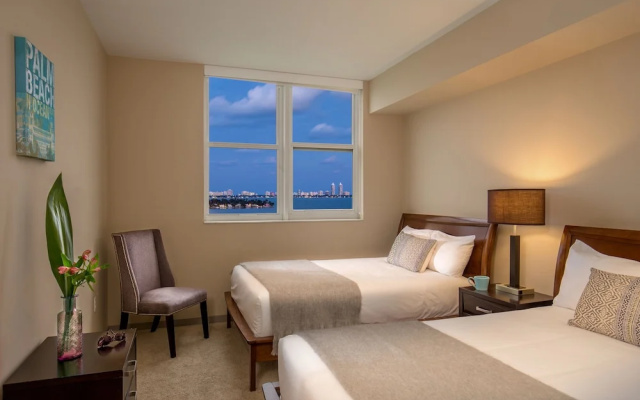 2 Bedrooms Executive Apartment with bay view