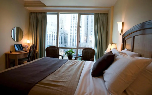 Deluxe Double room with city view