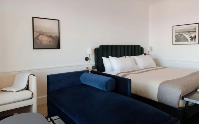 Premium room