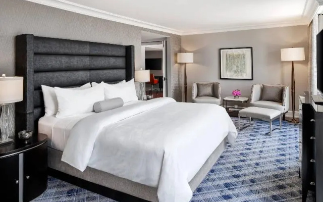 Double room with city view