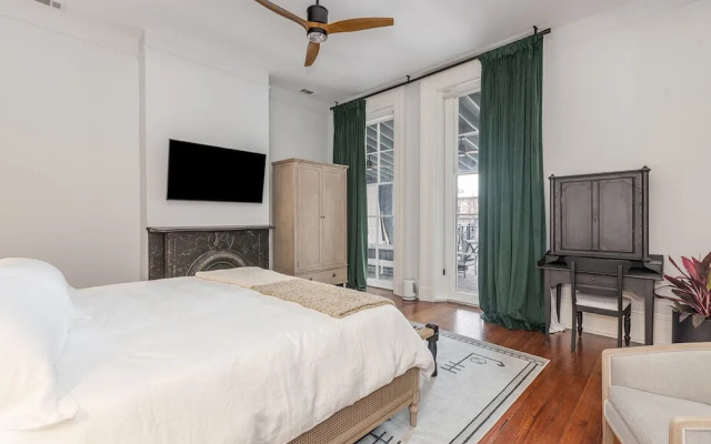 Deluxe Double Suite