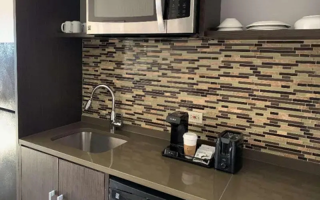 1 Bedroom Quadruple Suite