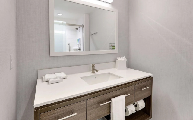 1 Bedroom Suite