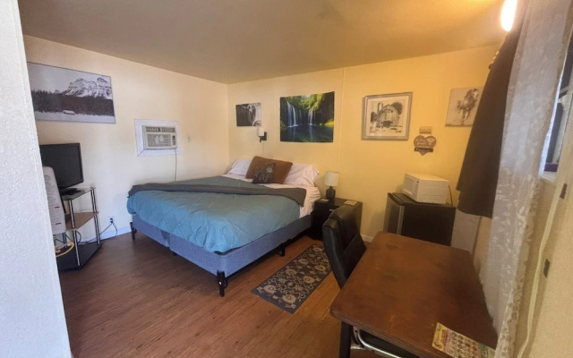 Economy room