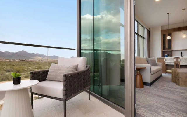 1 Bedroom Suite with balcony and with mountain view