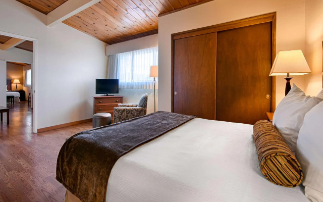 3 Bedrooms Quadruple Cottage