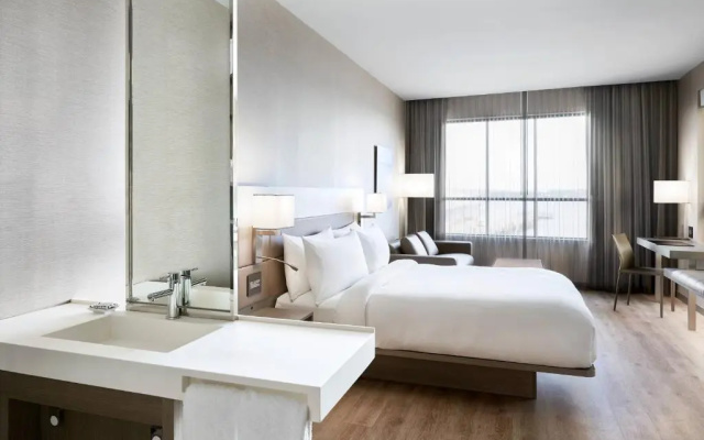 Standard Double room with water view