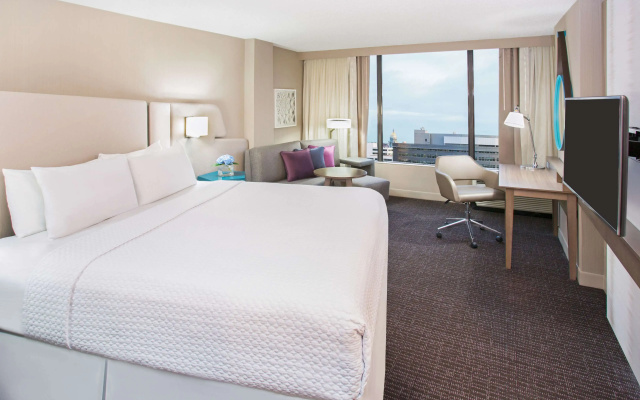 Standard Double room with city view