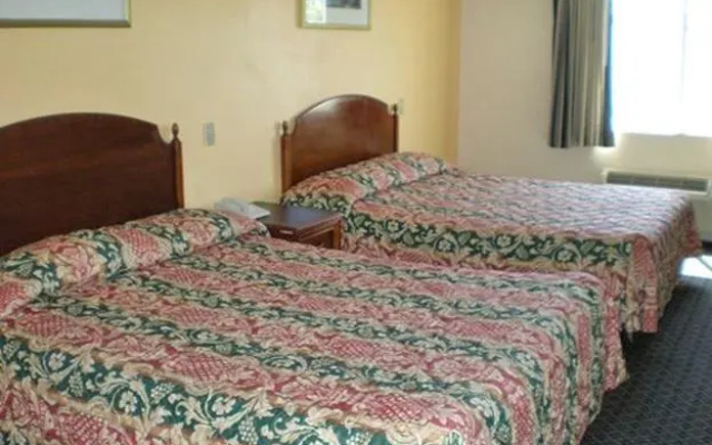 Deluxe Quadruple Suite