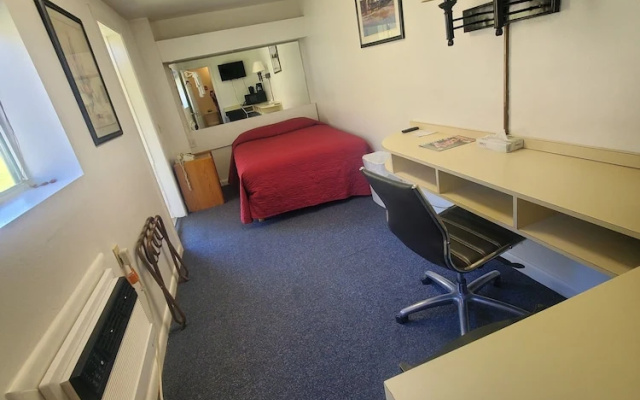 Economy room