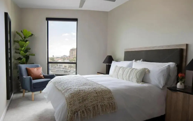 2 Bedrooms Apartment