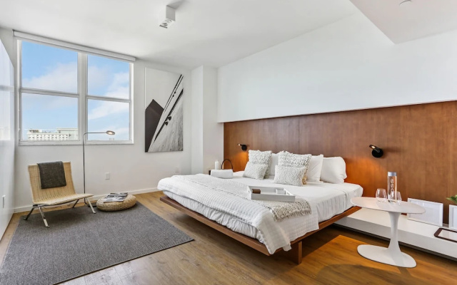 2 Bedrooms Suite with balcony