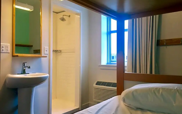 Economy room