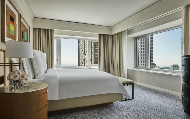 Premier Accessible Double Suite