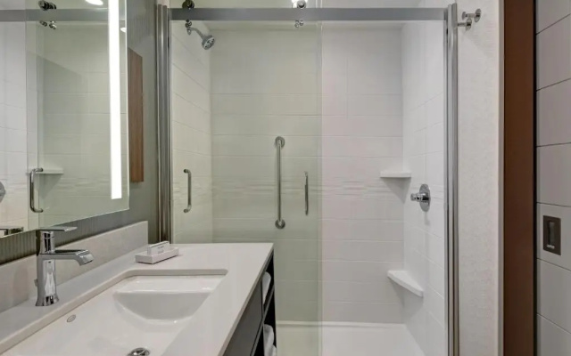 Deluxe Quadruple room with balcony