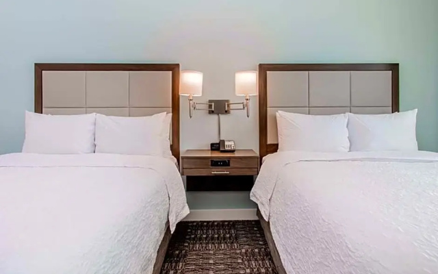 Quadruple room with inland view