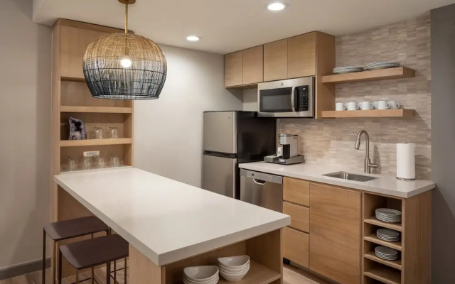 1 Bedroom Suite with balcony