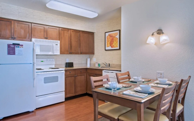 2 Bedrooms Suite