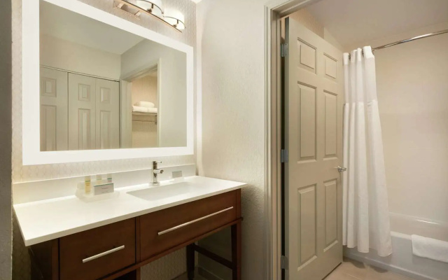 2 Bedrooms Suite