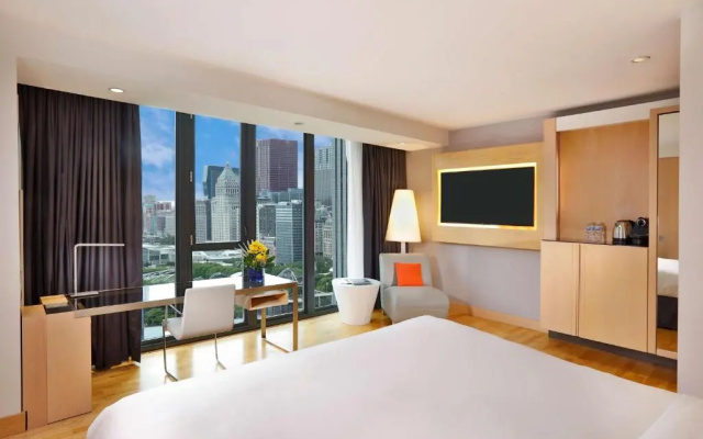 Standard room with city view