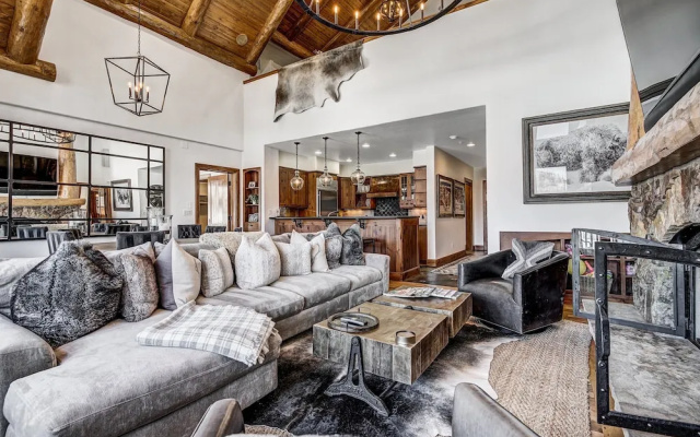 4 Bedrooms Platinum Apartment