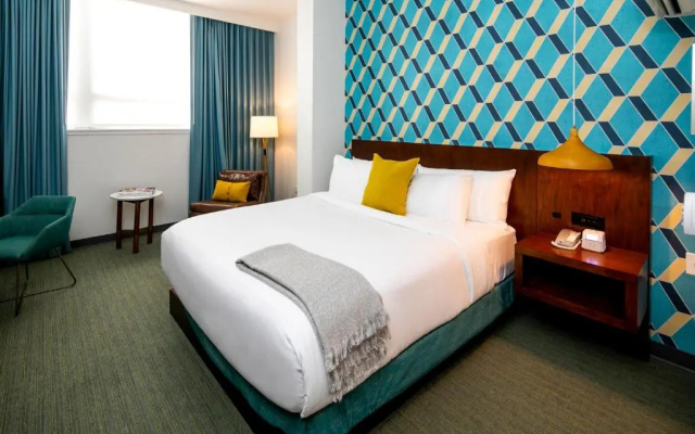 Standard room with city view