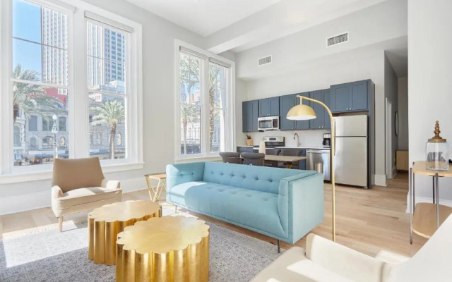 Deluxe Apartment