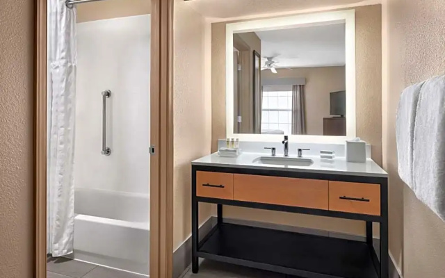 1 Bedroom Suite