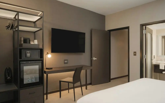 Luxury Suite