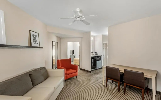 2 Bedrooms Suite
