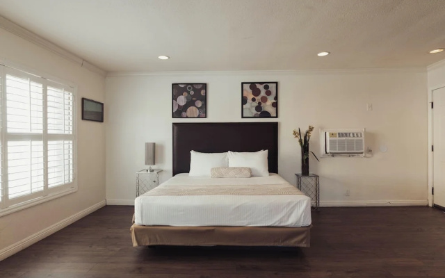 Family Kitchen Suite