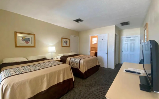 Quadruple Studio oceanfront