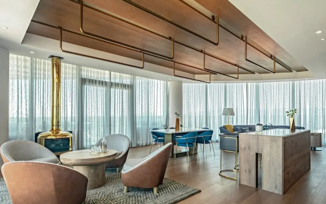 1 Bedroom Suite with bay view
