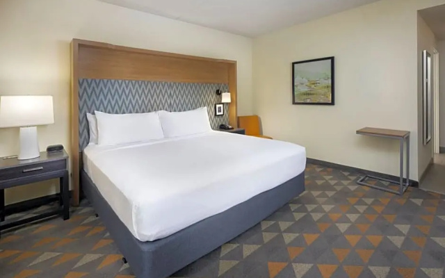 Standard Double room with balcony and with city view