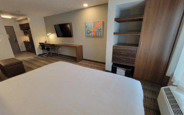 Economy room