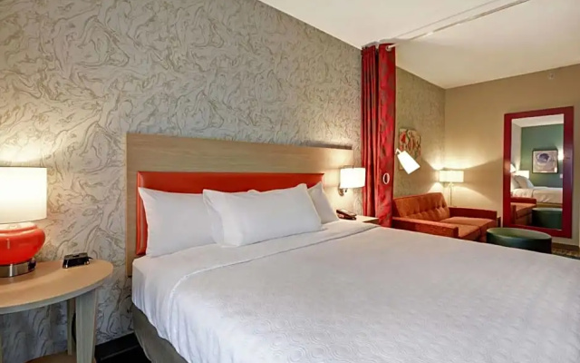 Hearing Accessible Double Studio Suite
