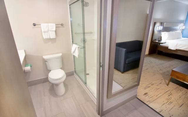 2 Bedrooms Suite
