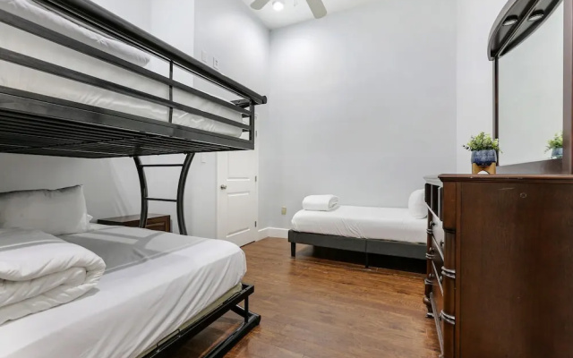 Comfort room