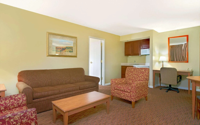 1 Bedroom Quadruple Suite