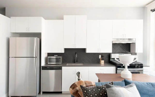 3 Bedrooms Apartment