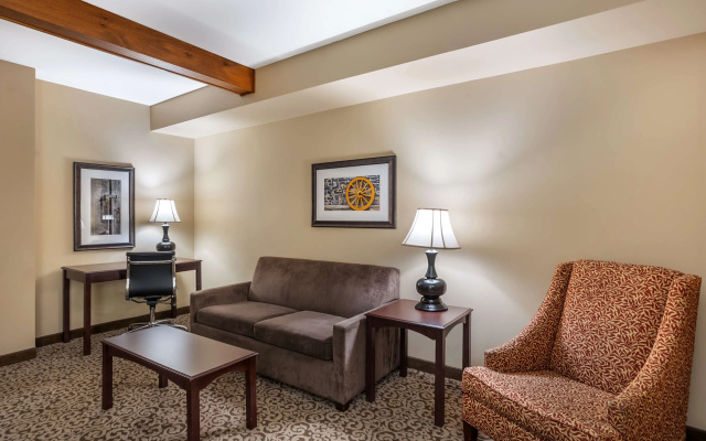 2 Bedrooms Double Suite
