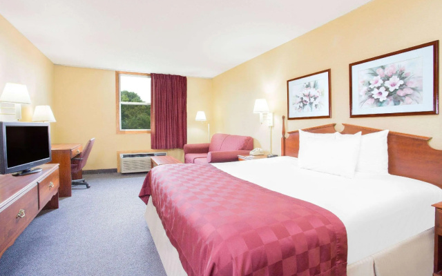 1 Bedroom Quadruple Suite