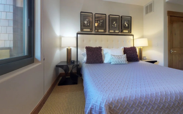 2 Bedrooms Standard Penthouse room with balcony