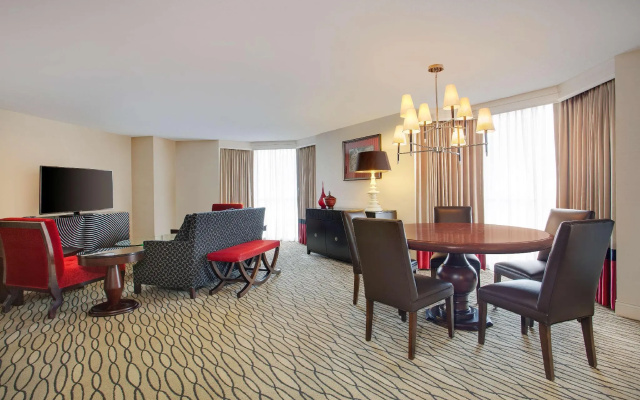 1 Bedroom Deluxe Double Suite